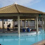 Piscinas 24 Horas No Lacqua Em Caldas Novas
